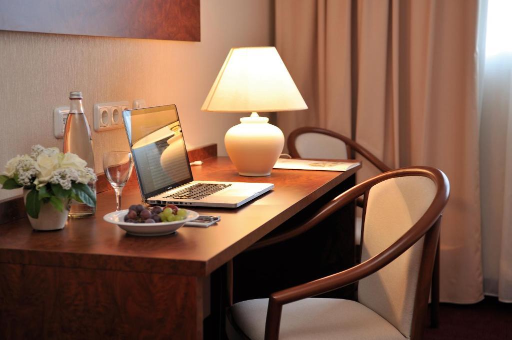 Hotel Restaurant Hoettche Dormagen Bilik gambar