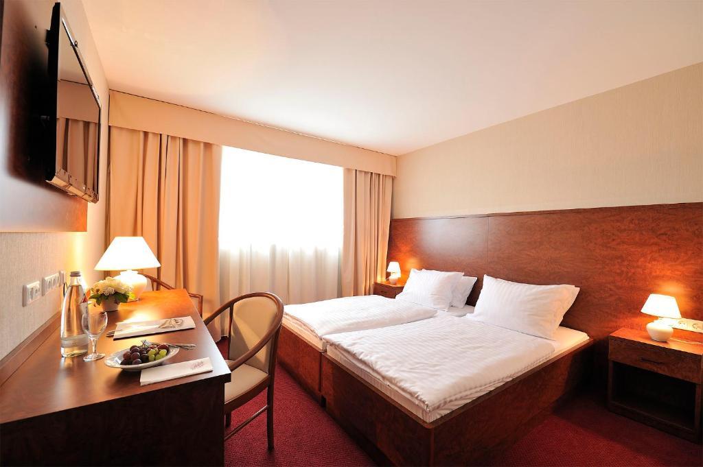 Hotel Restaurant Hoettche Dormagen Bilik gambar